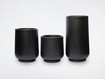 MACETA ROTOMOLDEADO GOTA N 55 - (55cm de alto x 33cm de boca)